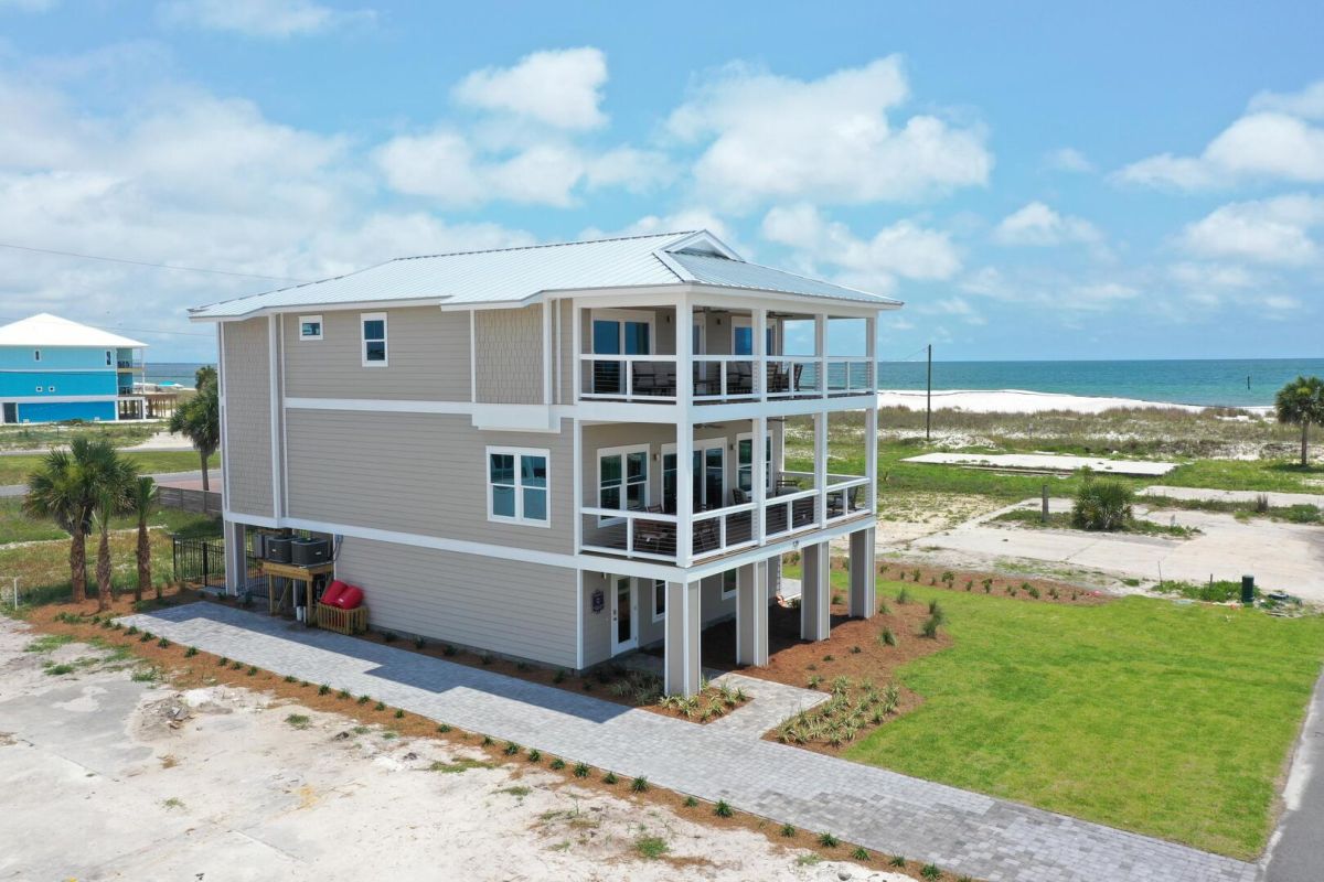 exterior view of mexico beach vacation renal