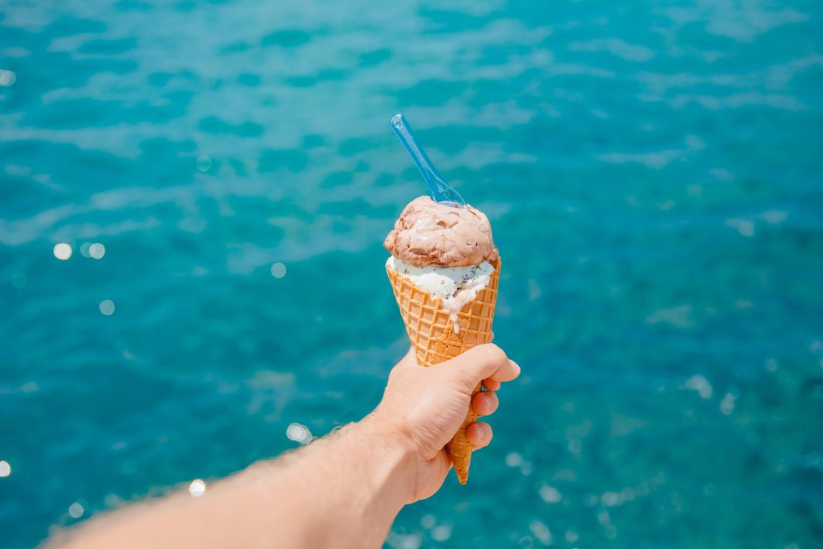 ice cream at beach